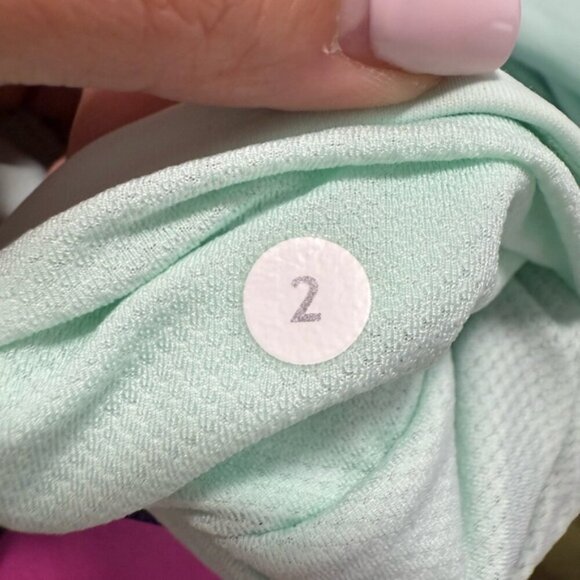 Lululemon Inspire Tight II (Mesh) Pretty Prism Multi / Black size 2 - Picture 9 of 9